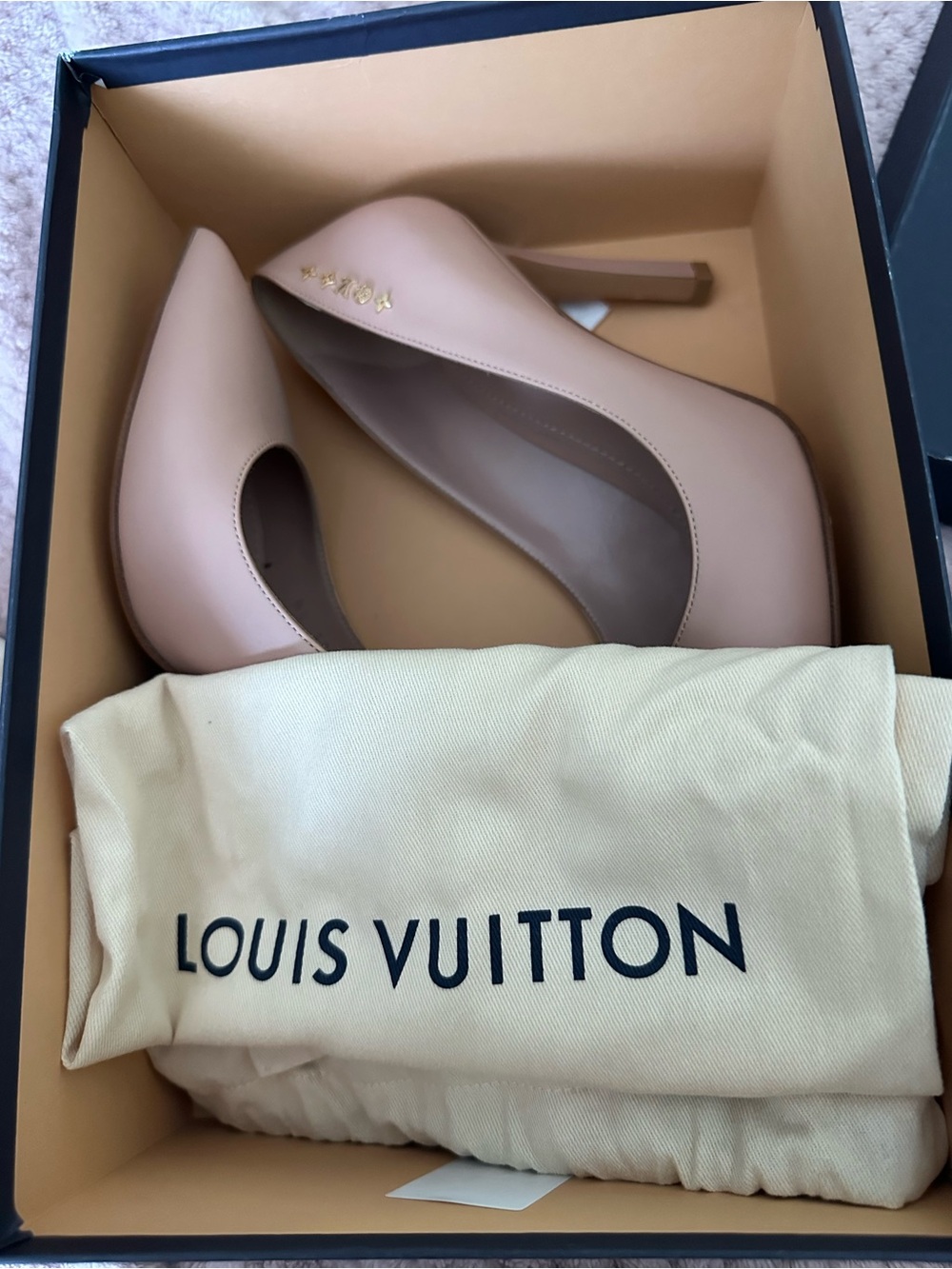 Louis Vuitton Signature Leather Pumps with Gold Logo size 8